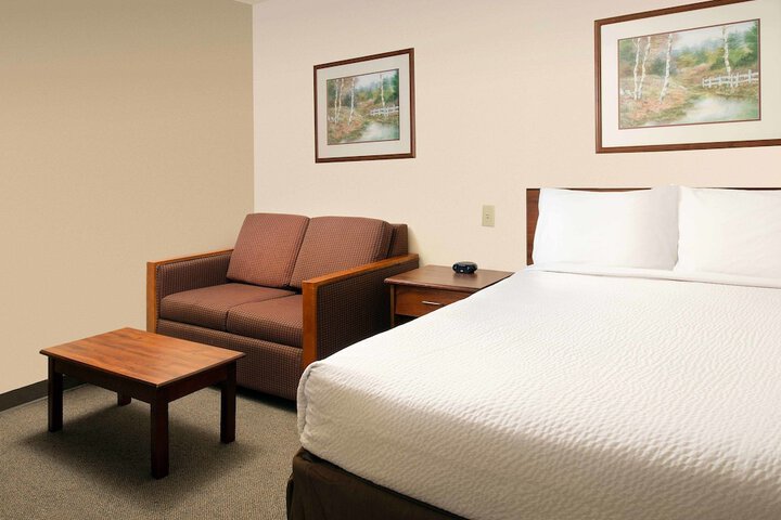 Room 15 of 27