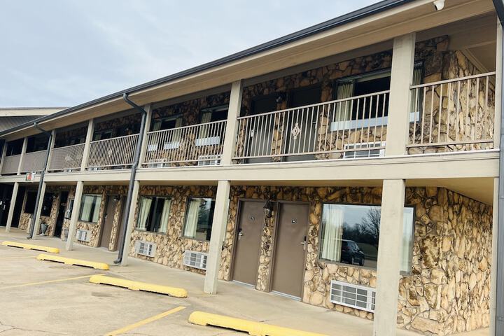 Hotel 5 of 39