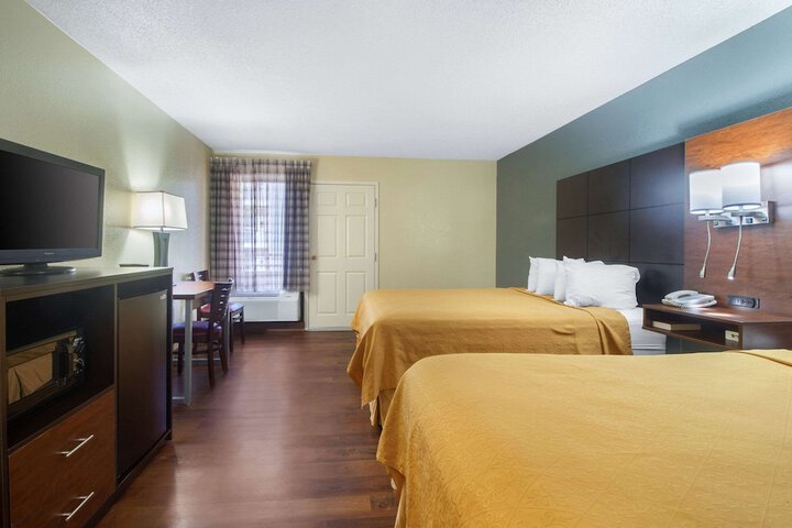 Room 15 of 41