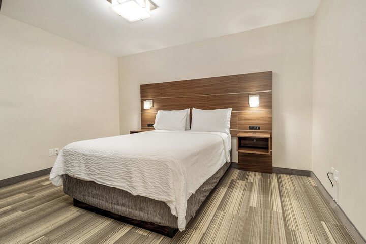 Room 271 of 348