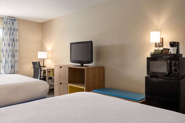 Days Inn by Wyndham Shallotte