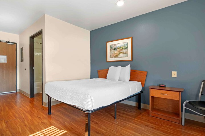 Room 14 of 28