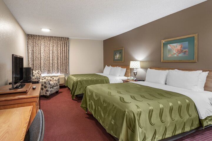 Room 25 of 46