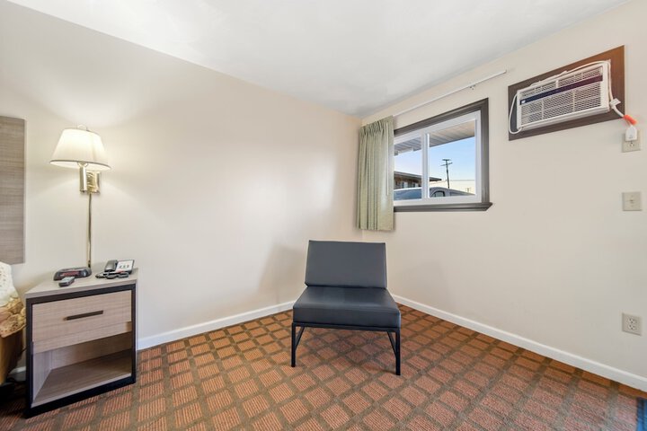 Room 20 of 38