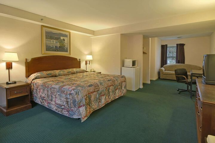 Room 13 of 24