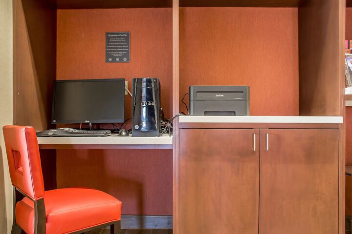 Business Center 46 of 47