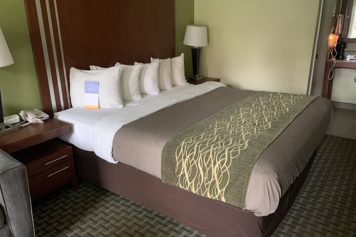 Room 48 of 87