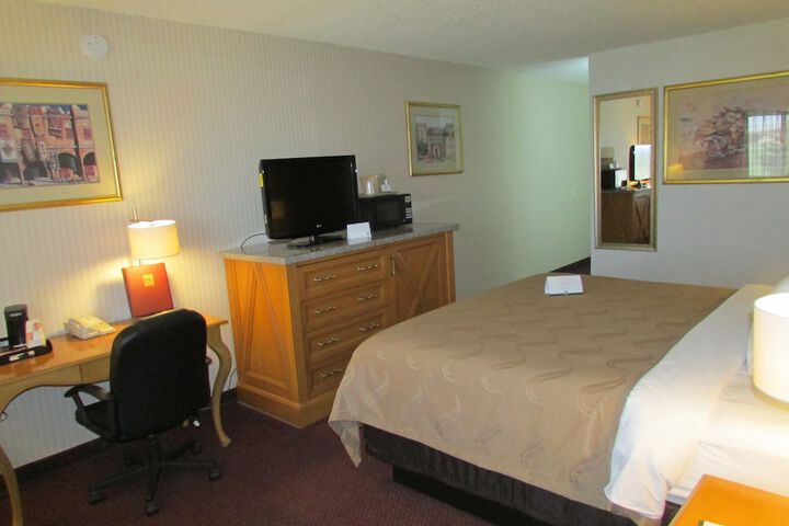 Room 48 of 59
