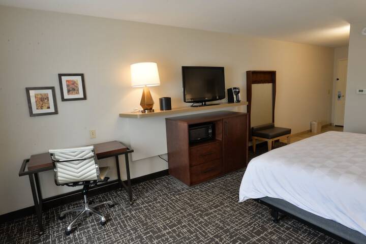 Room 22 of 42