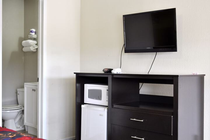 Room 21 of 32