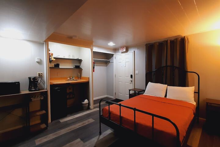 Room 62 of 88
