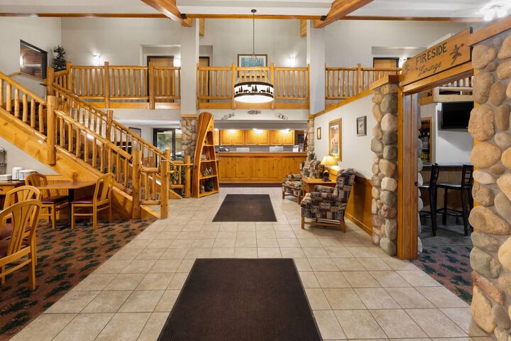 Shell Lake Lodge a Travelodge by Wyndham