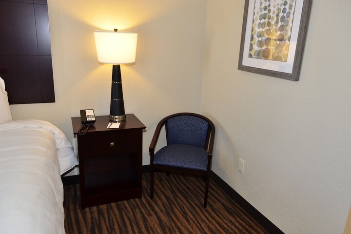 Room 71 of 106