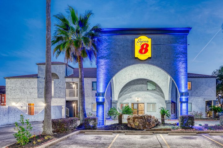 Hotel 2 of 30