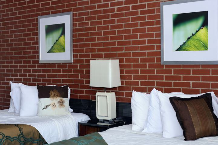 Room 16 of 32