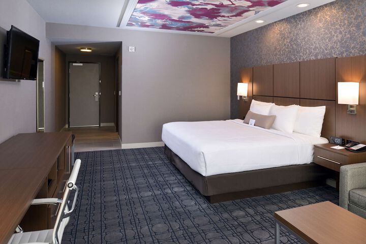 Room 30 of 42