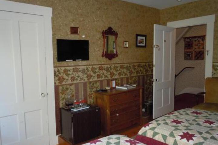 Fitch Hill Inn