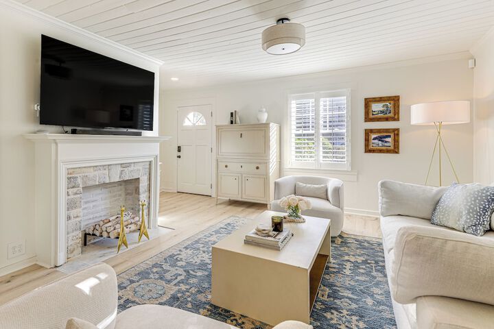 Walk Downtown & Canton Street: Roswell Retreat!