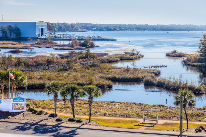Holiday Inn Express & Suites Niceville - Eglin Area by IHG