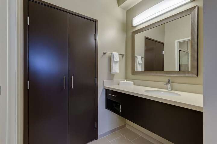 Staybridge Suites St. Louis - Westport by IHG
