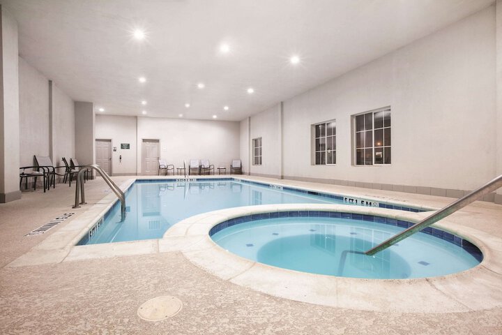 Pool 4 of 26
