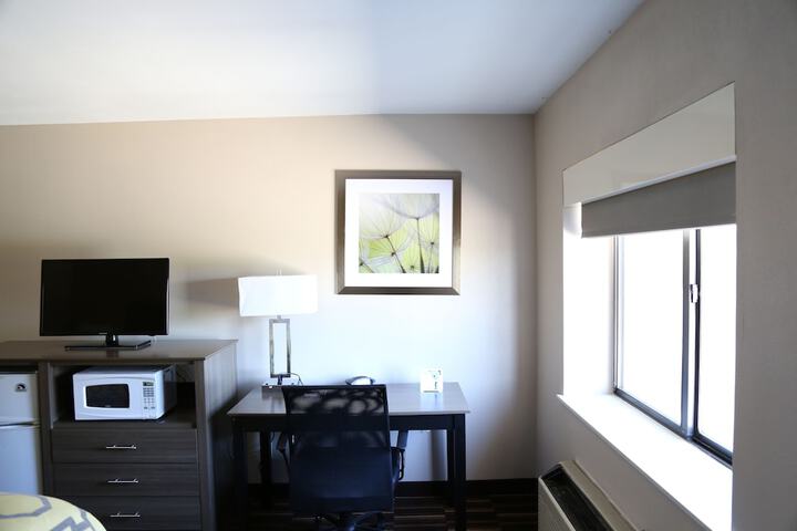 Room 33 of 69