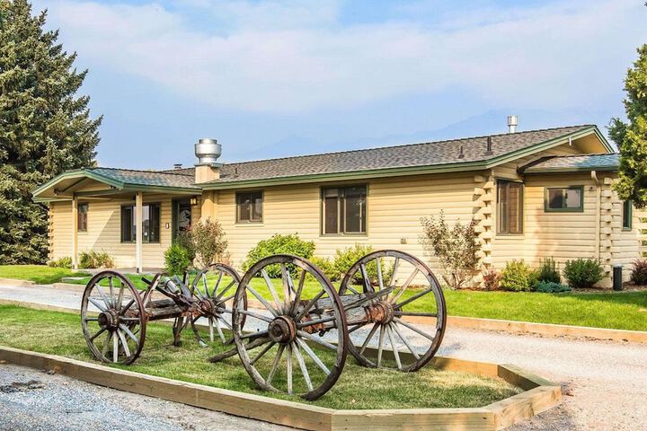 Yellowstone Valley Lodge an Ascend Collection Hotel