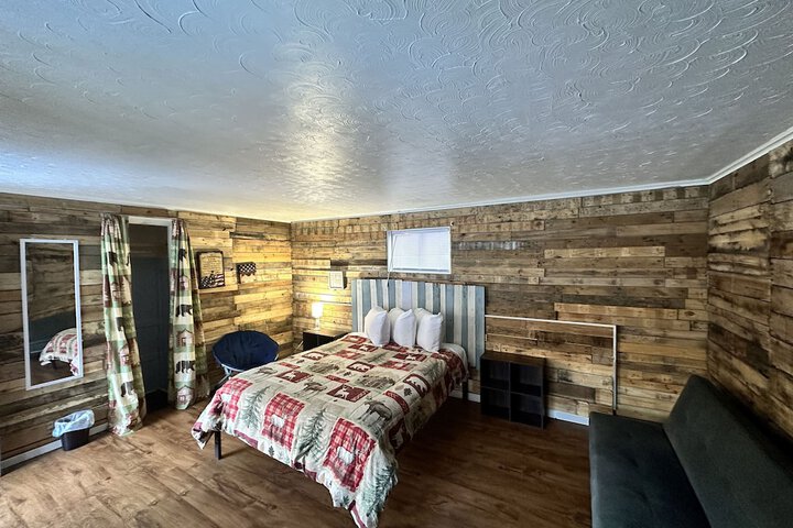 Room 11 of 36