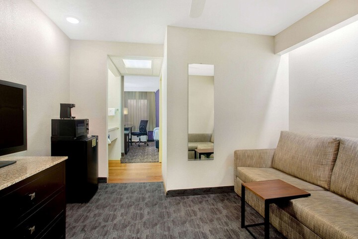 Room 22 of 30