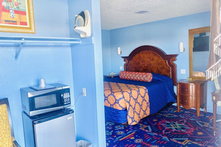 Room 20 of 34