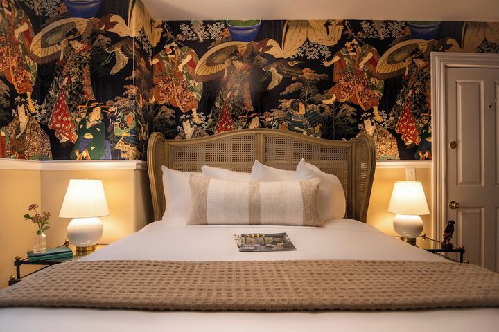 Room 42 of 109
