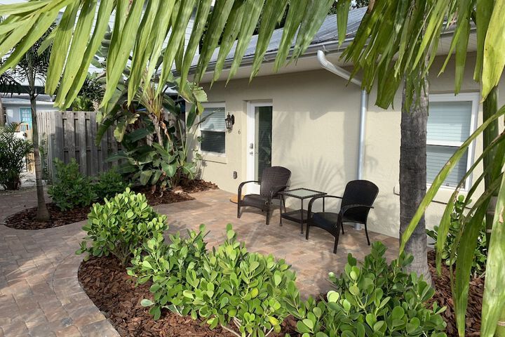 Twin Palms at Siesta