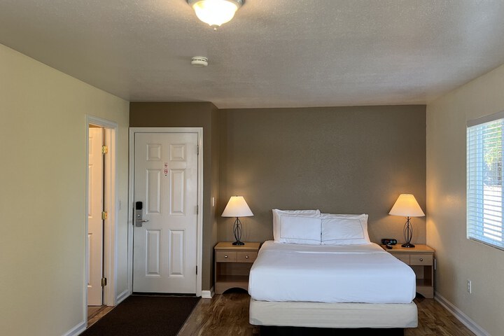 Room 55 of 173