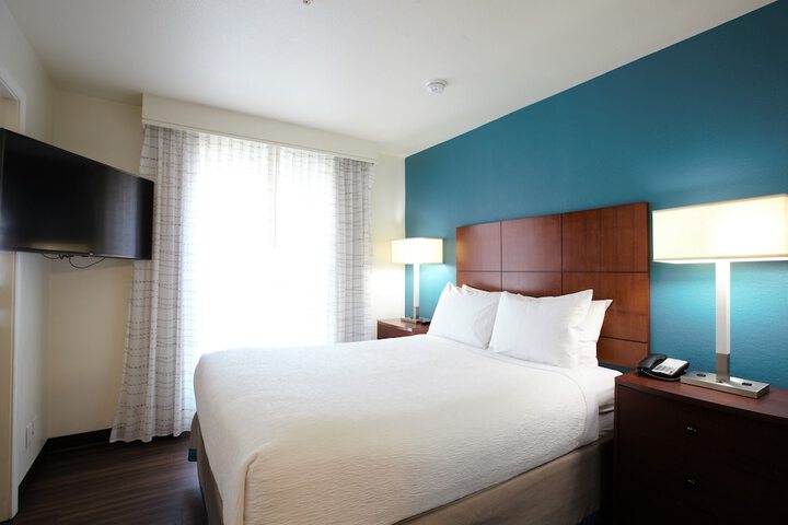 Room 35 of 60