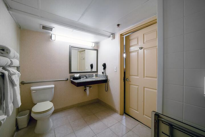 Room 49 of 104