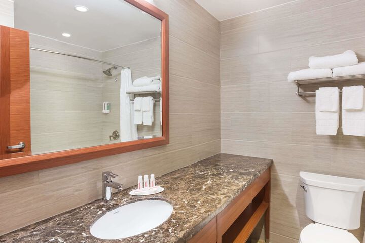 Ramada by Wyndham Flushing Queens
