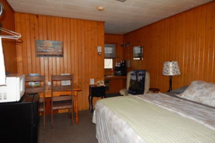 Brookside Motel