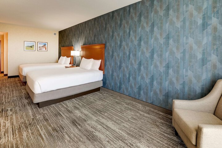 Room 30 of 72