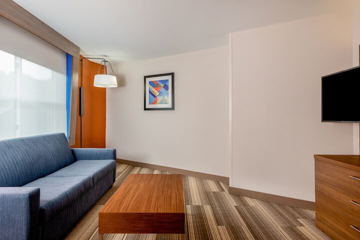 Room 9 of 29