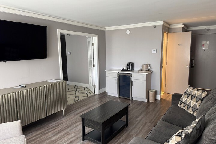 Crowne Plaza Knoxville Downtown University by IHG