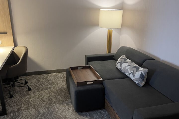 Room 15 of 28