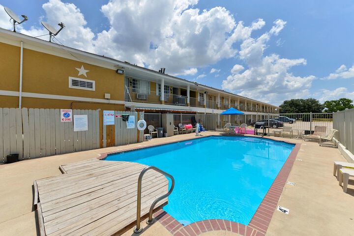 Pool 7 of 20