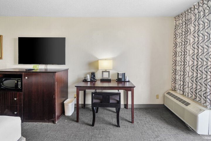 Room 29 of 37