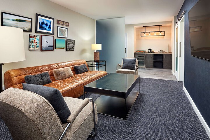 Room 45 of 82