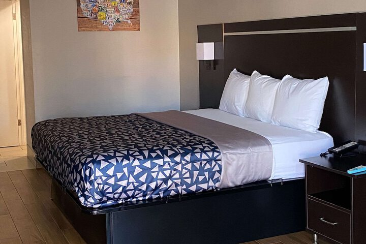 Room 15 of 21