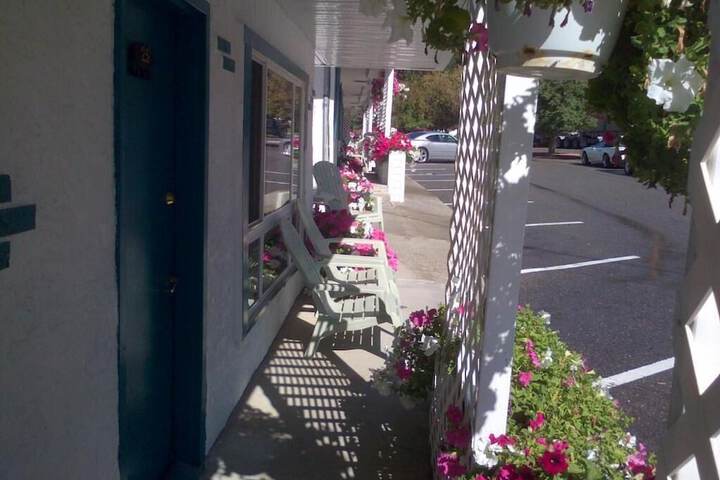 Apple Tree Inn