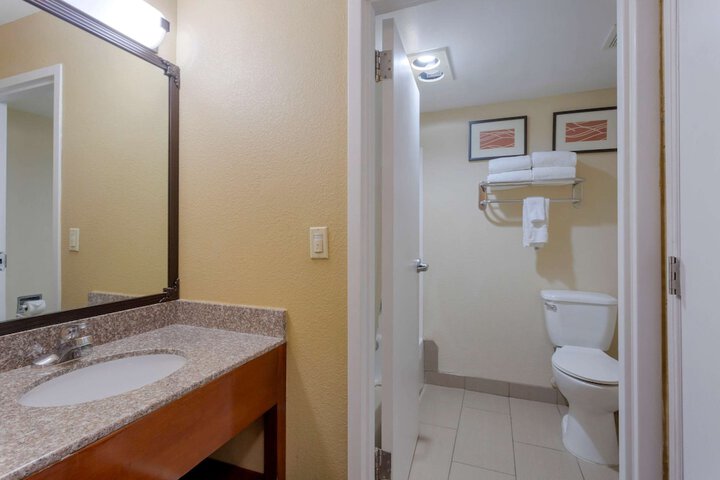 Room 12 of 39