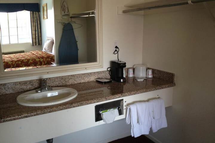 Room 20 of 29