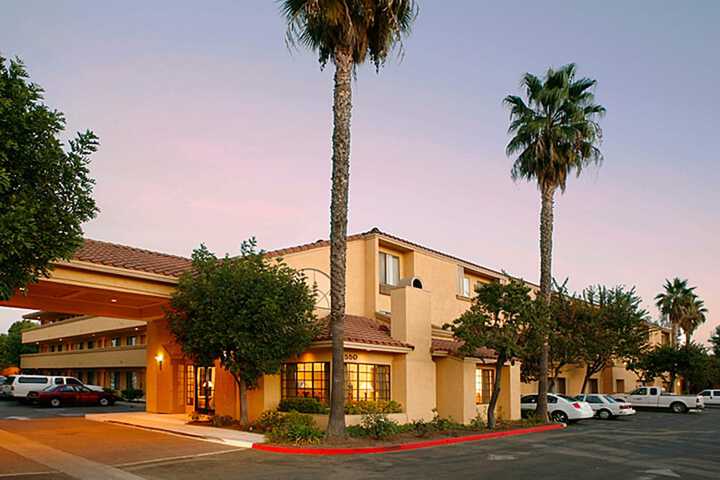 Hotel 3 of 56