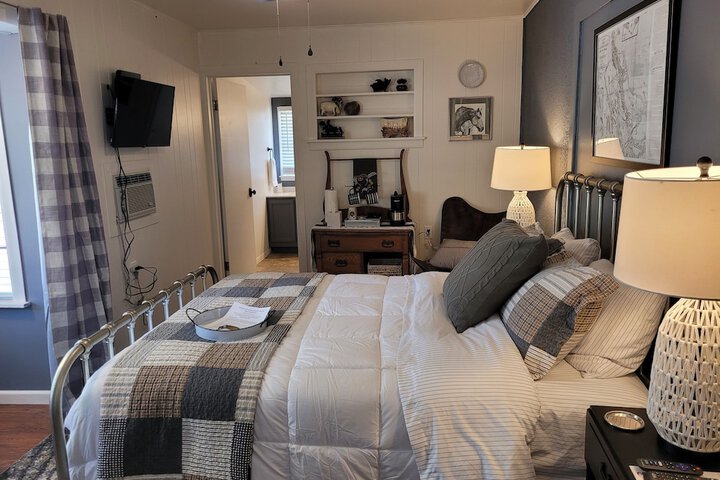 Room 33 of 34
